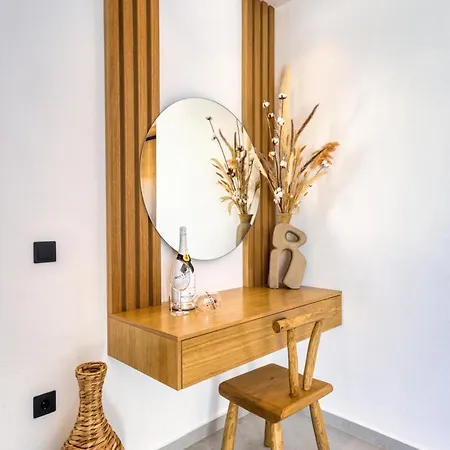 Costa Dorata Seaside Villa *