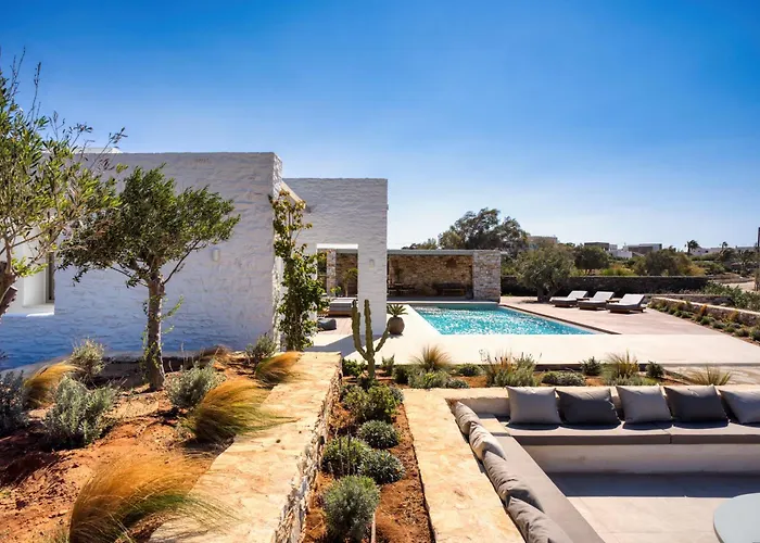 Costa Dorata Seaside Villa *