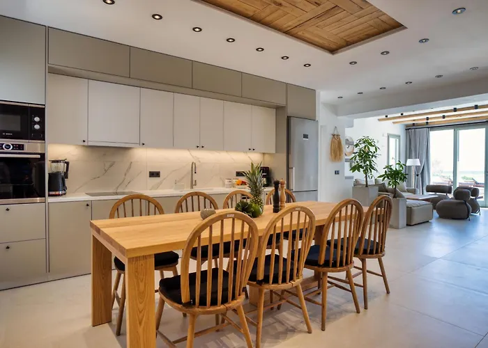 Costa Dorata Seaside Villa *