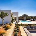 Costa Dorata Seaside Villa *